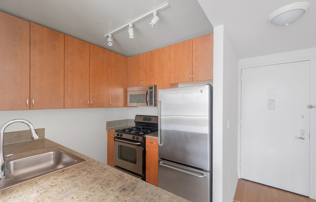 1 bed, 1 bath, $3,895, Unit 6C