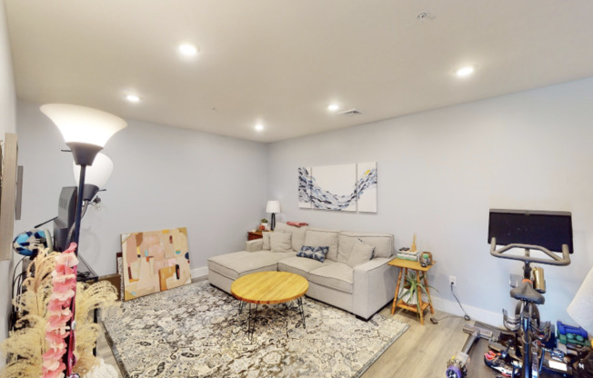 1 bed, 1 bath, 650 sqft, $3,695, Unit 306