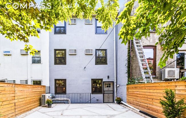 791 LEXINGTON AVE