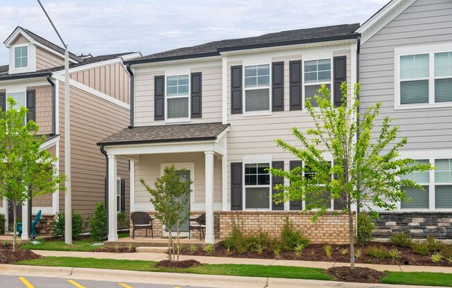 Stunning 3BD, 2.5BA End-Unit Fuquay-Varina Townhome with a 2-Car Garage in a Prime Location Near Downtown