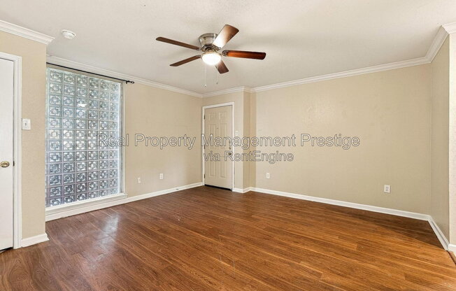 Studio, 1 bath, 550 sqft, $995, Unit 21