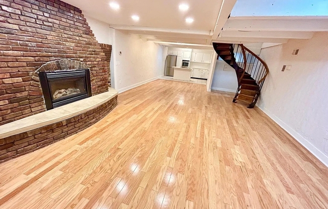 129 FULTON ST