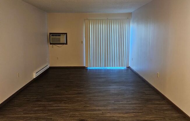 1 bed, 1 bath, 677 sqft, $1,200, Unit 105