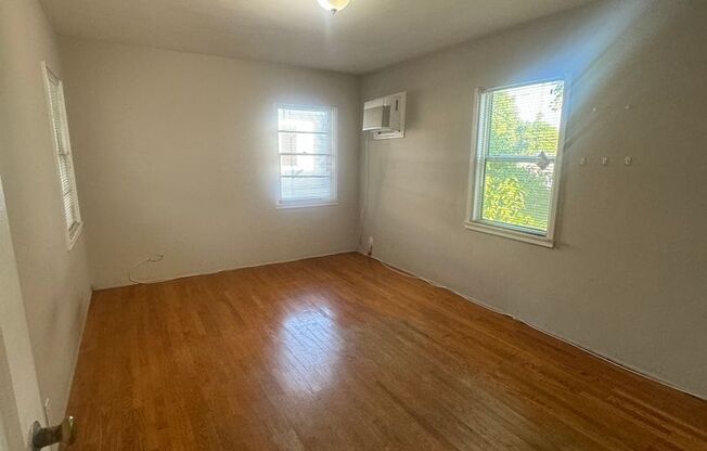 1 bed, 1 bath, $1,995