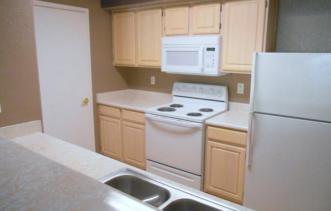 Convenient 1st Floor Condo in Gated Community with Pool