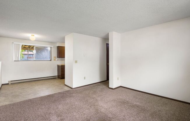 2 beds, 1 bath, $1,200