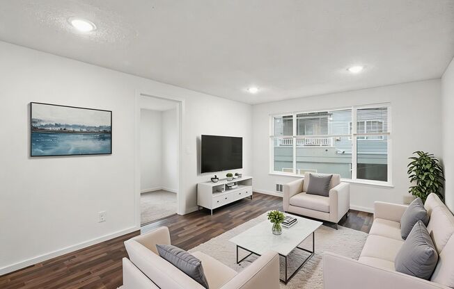 2 beds, 1 bath, 725 sqft, $2,930, Unit 401