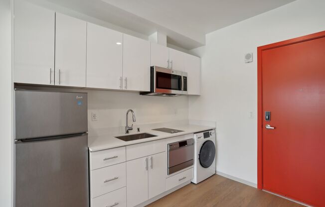 Studio, 1 bath, 288 sqft, $1,640, Unit Unit 103