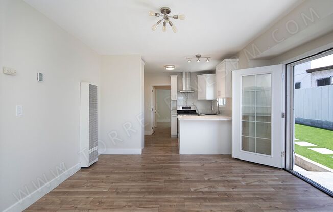 *2 WEEKS FREE!* Remodeled 4BR Home with 6 Parking Spaces in South Park!