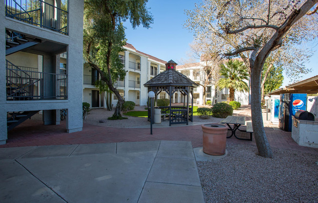 Community at University Park Apartments in Tempe AZ