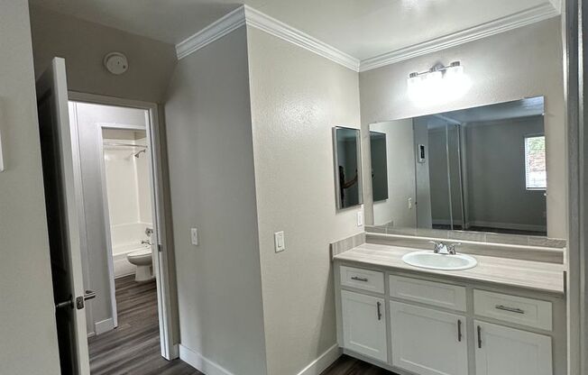 2 beds, 2 baths, 1,015 sqft, $2,795, Unit 240