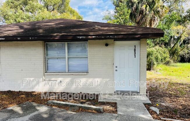 1031 CRESTVIEW AVE