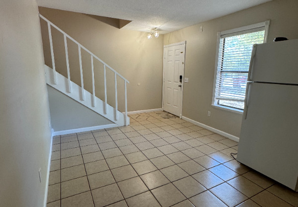 109 HAMPTON DR