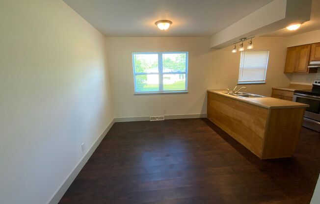 204 S Scott Blvd