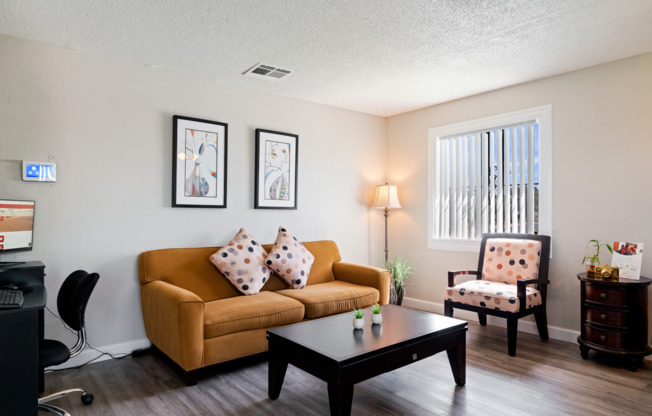 Thunderbird Apartments Leasing Office