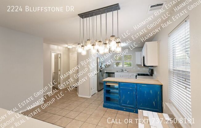 2224 Bluffstone DR