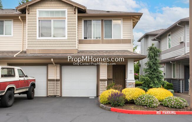 Luxury Tanasbourne Condo!