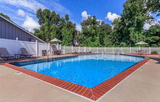 Southmoor_Pool_1_St_Louis_MO