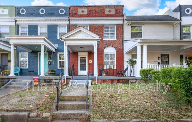 2611 GRAYLAND AVE