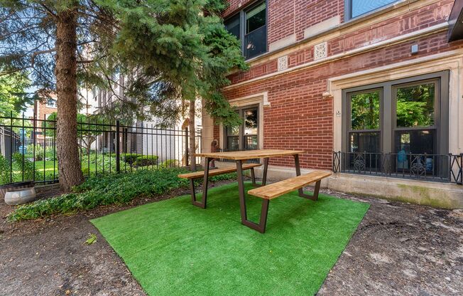 Studio, 1 bath, 225 sqft, $1,350, Unit 212
