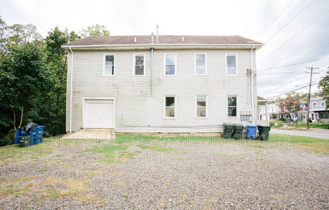 614 MAIN ST