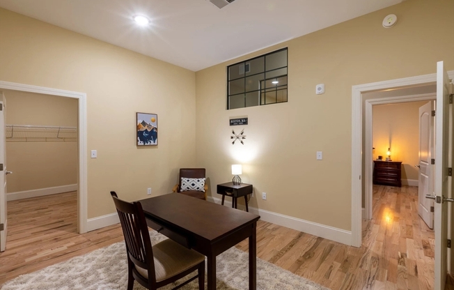 1 bed, 1 bath, 600 sqft, $2,150, Unit 6-512