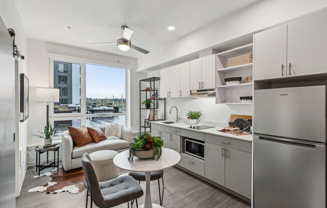 1 bed, 1 bath, 393 sqft, $1,675, Unit 727