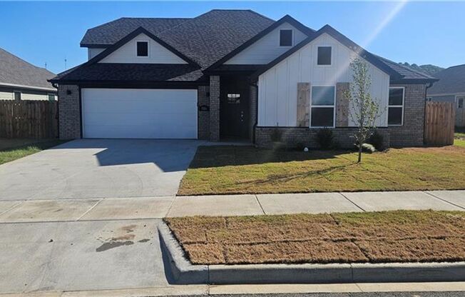 Nice New Construction Home in W Fayetteville