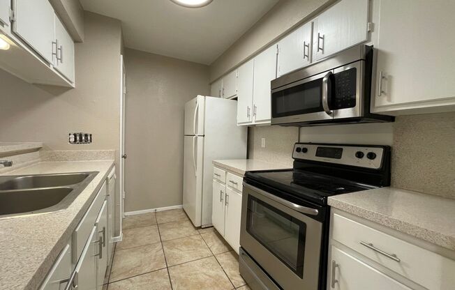 AVAILABLE NOW 2 BED 2 BATH APARTMENT IN EULESS