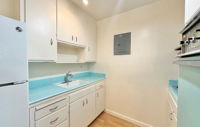 1 bed, 1 bath, 600 sqft, $1,650, Unit 208