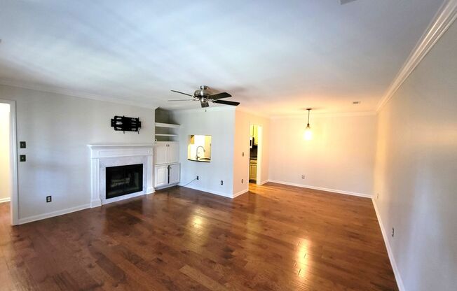 2 Bedroom Condo in Heart of SouthPark!!