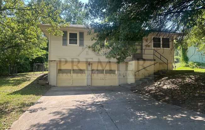 16425 E 34th St Independence MO - Cute 3 bedroom 1 bath single family home Ready to call home Rent 1350