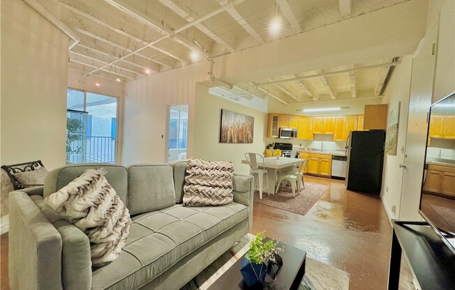 1 bed, 1 bath, 670 sqft, $1,900, Unit 1009