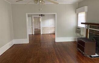 2 beds, 1 bath, $1,050, Unit 410