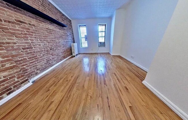 Studio, 1 bath, $2,400, Unit 14