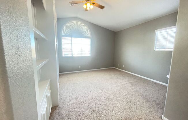 3 beds, 2.5 baths, $3,300