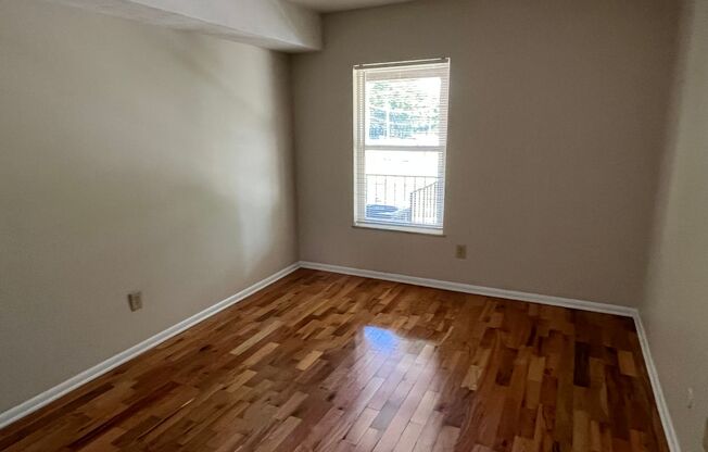 2 beds, 1 bath, 850 sqft, $950, Unit 1541-B3