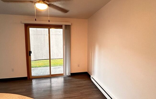 2 beds, 1 bath, 902 sqft, $1,150, Unit W - 017