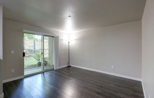 Ground Floor 1 Bedroom Featuring Newcastle Convenience