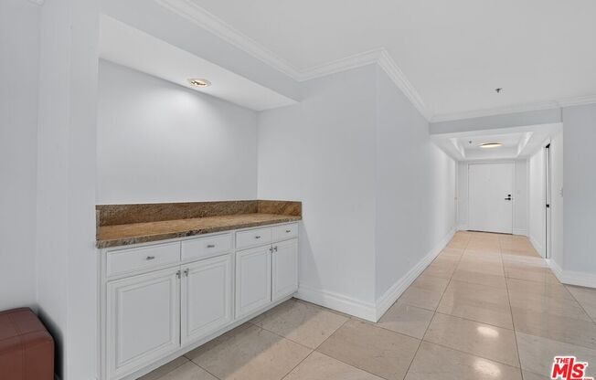 3 beds, 4 baths, 2,426 sqft, $6,995, Unit 309