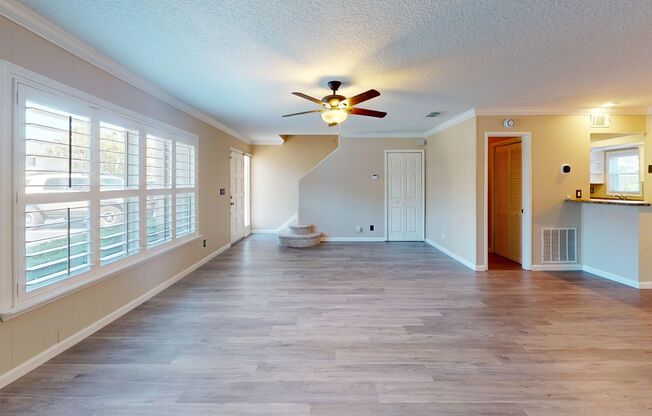 Experience the Ponte Vedra lifestyle in this delightful coastal condo