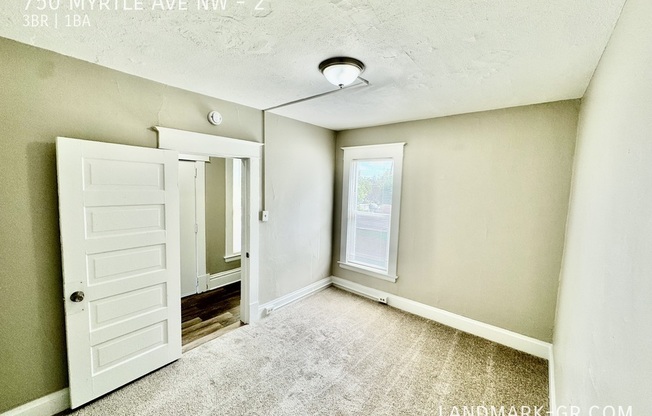 750 MYRTLE AVE NW