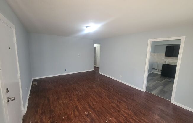 3 beds, 1 bath, $2,250