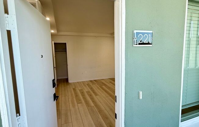 Studio, 1 bath, 230 sqft, $1,995, Unit 0221-50