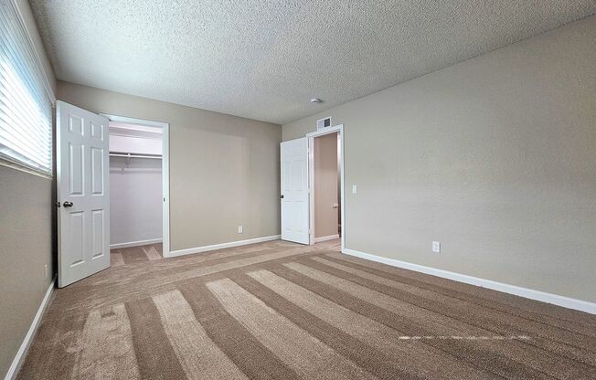 3 beds, 1.5 baths, $2,995, Unit 03