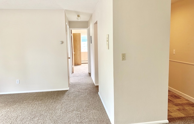 2 beds, 1 bath, 812 sqft, $950, Unit 3D