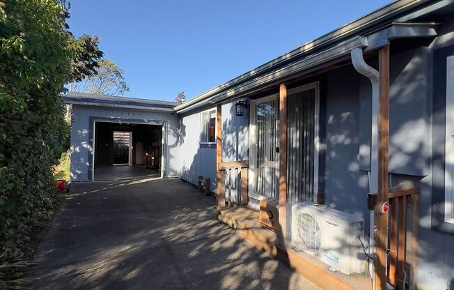 1460 S Columbia St, Seaside, OR 97138