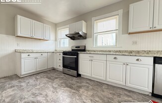 4 LAWRENCE PL