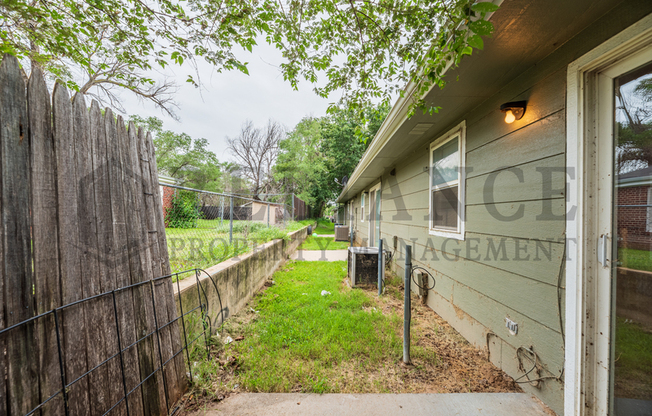 1127 N MERIDIAN AVE