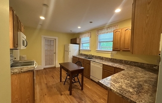 24 HILLSIDE AVE